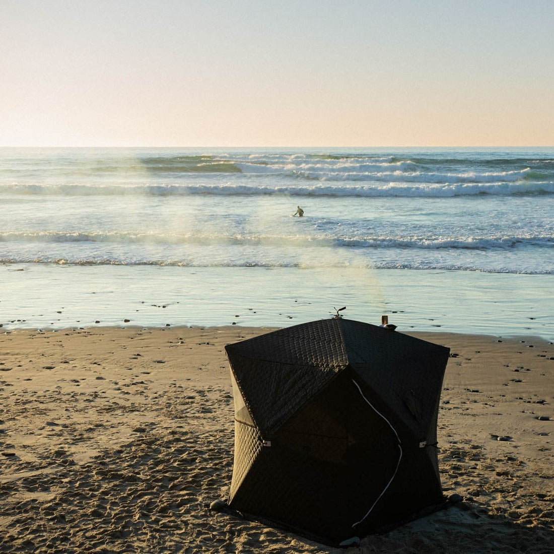 Comparing Outdoor Sauna Tents vs. Fully Assembled Saunas